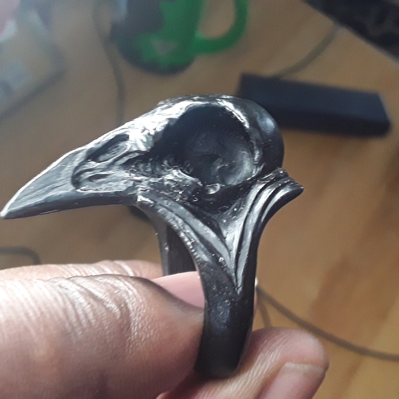 ONE OF A KIND handmade marble black crow skull ring size 10 - Picture 8 of 10